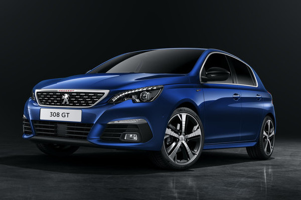 Peugeot 308 (2018).jpg